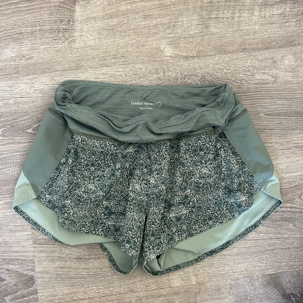 Outdoor Voices Hudson shorts size large